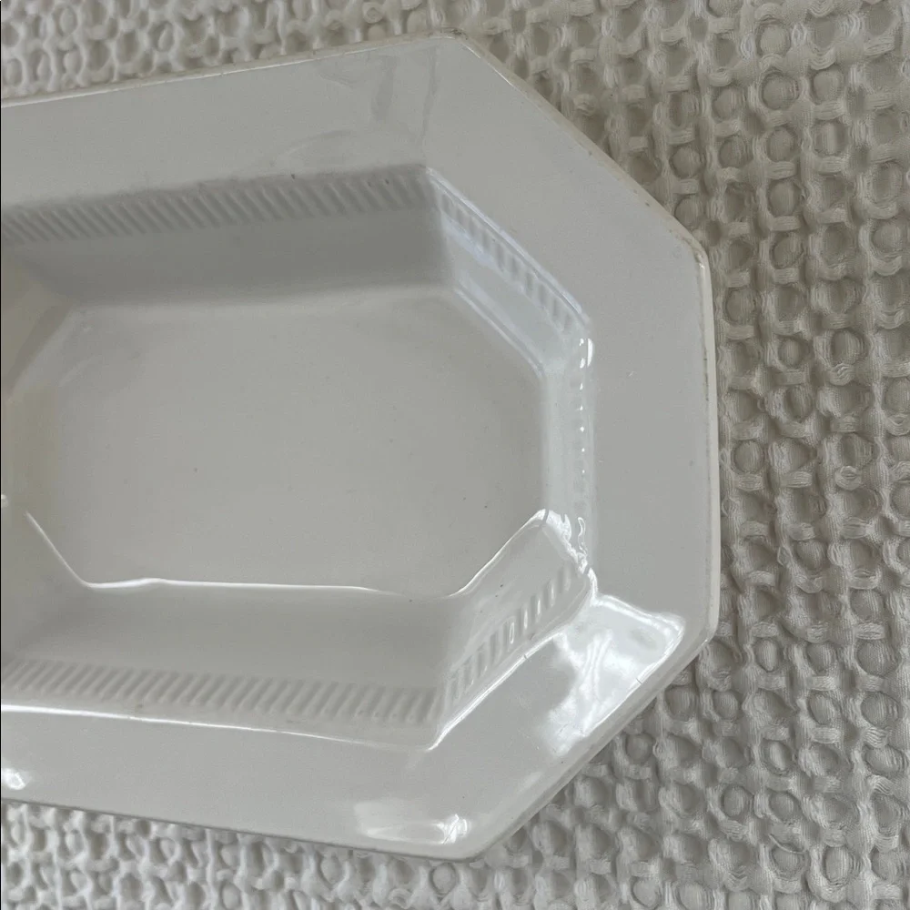 INDEPENDENCE IRONSTONE Vintage White Farmhouse Vegetable Serving Dish 9” x 6”